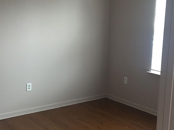 2nd image of 3719 Mistletoe St