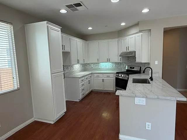 10023 Fieldthorn St — Photo 6