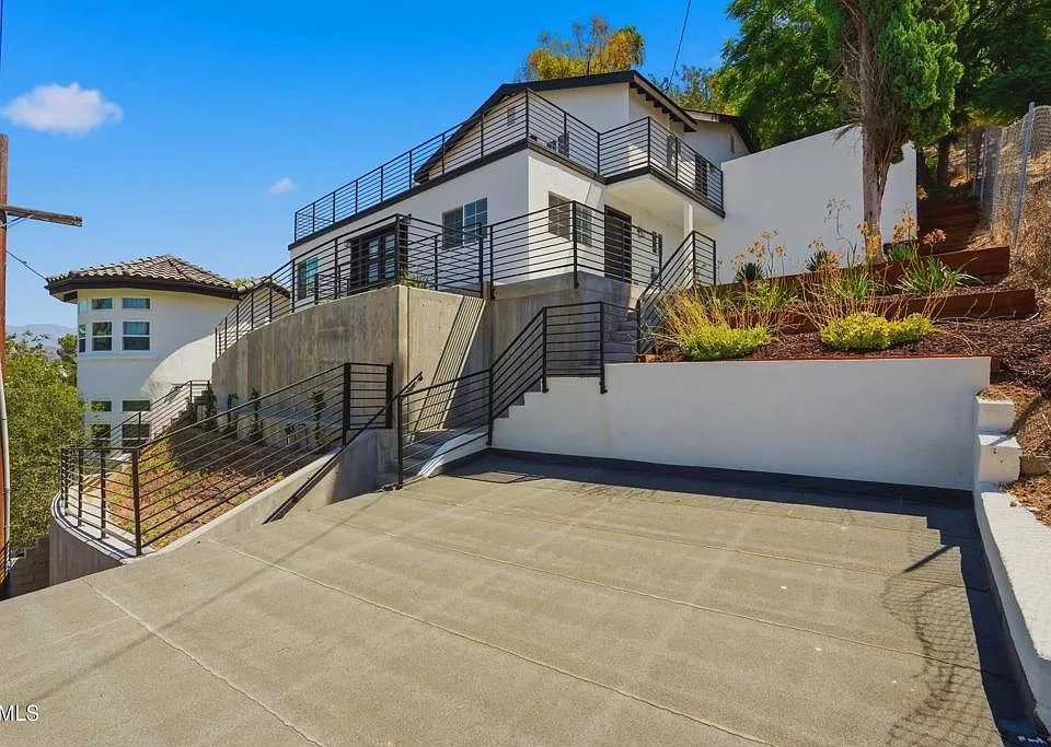 1114 Oban Dr