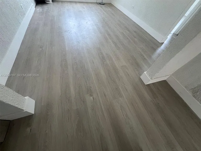 1326 SW 6th St #10 — Photo 10