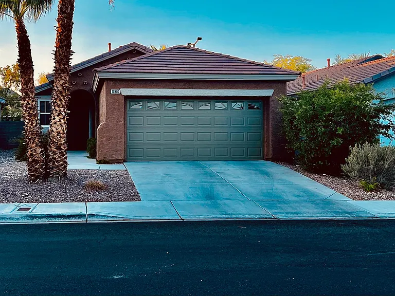 10300 Wood Work Ln — Photo 2