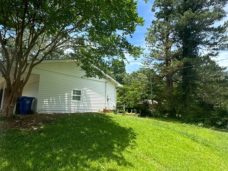1540 Mercer Way — Photo 34