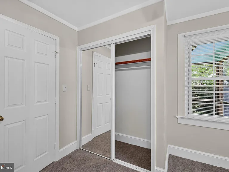 3901 Hampden St — Photo 11