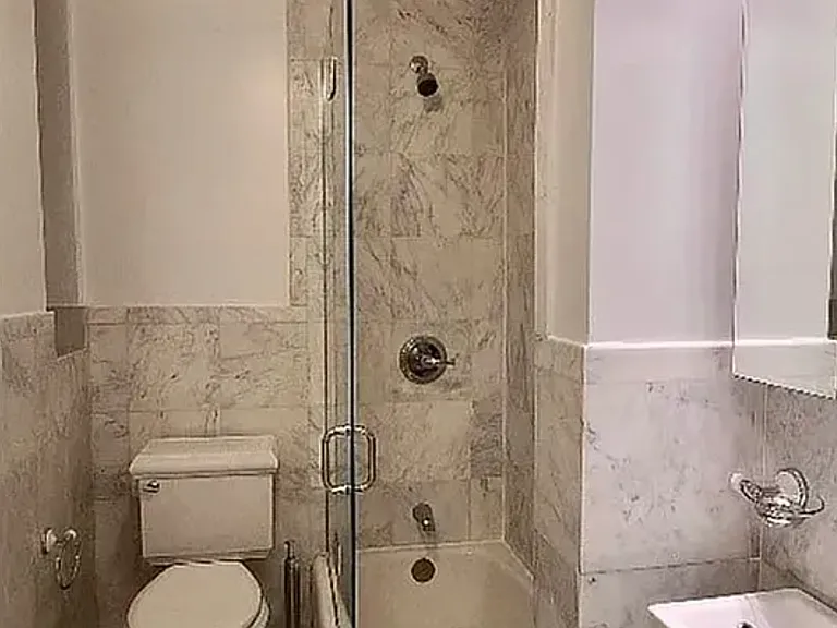 401 E 90th St #3N — Photo 7