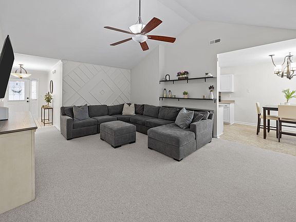 3rd image of 1204 Raptor Dr