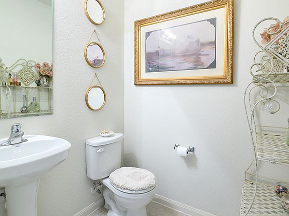 4th image of 3011 Guadalupe Dr