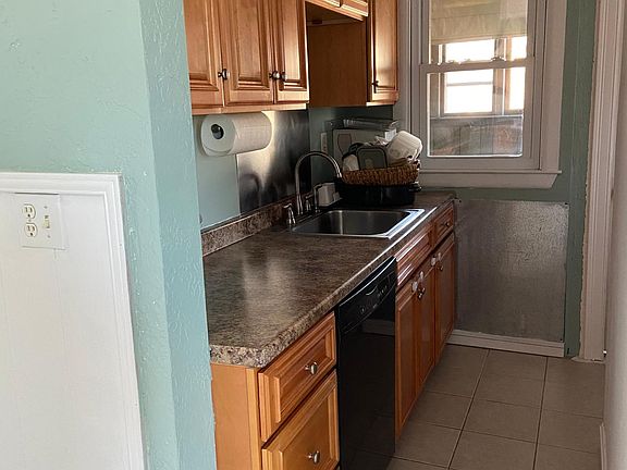 2nd image of 30 Abington Ave