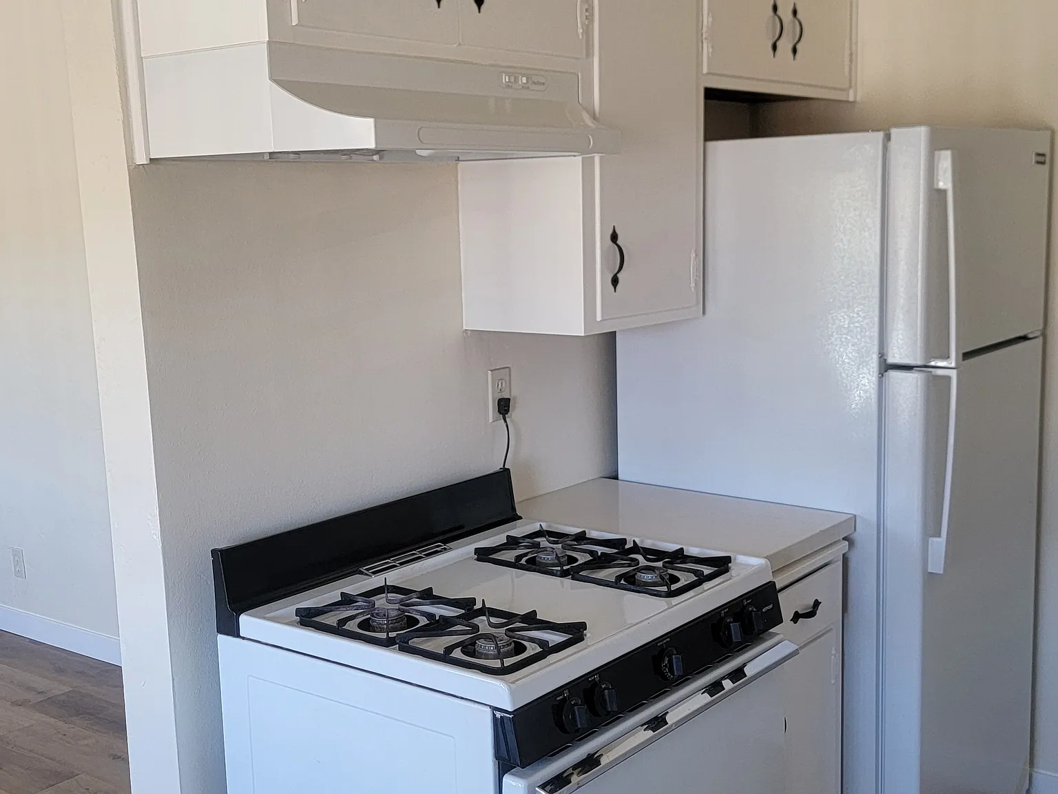 Mark IX Apartments — Photo 3