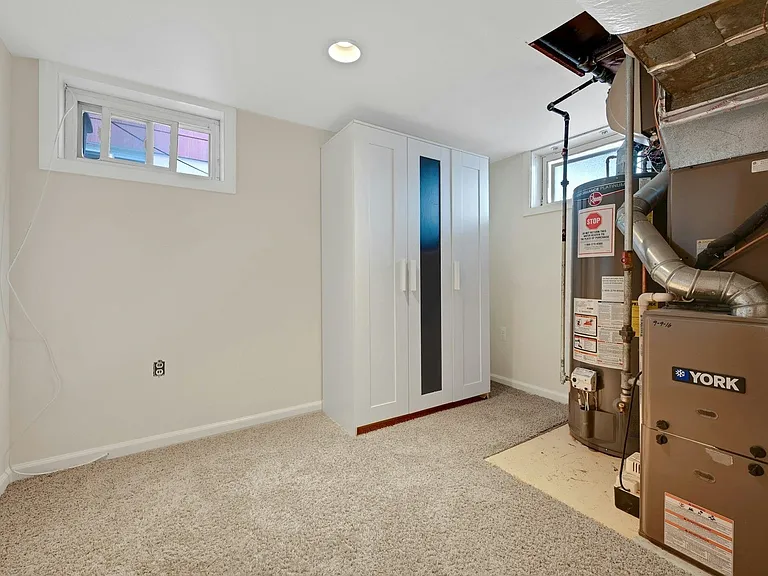 126 Huber St — Photo 23