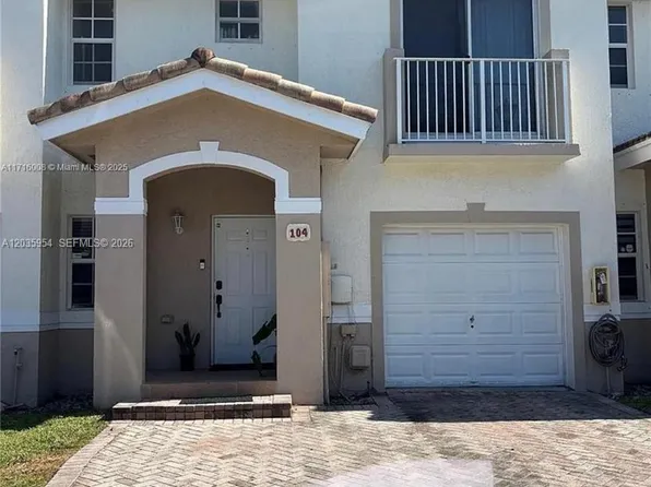 13982 SW 260th St APT 104, Homestead, FL 33032