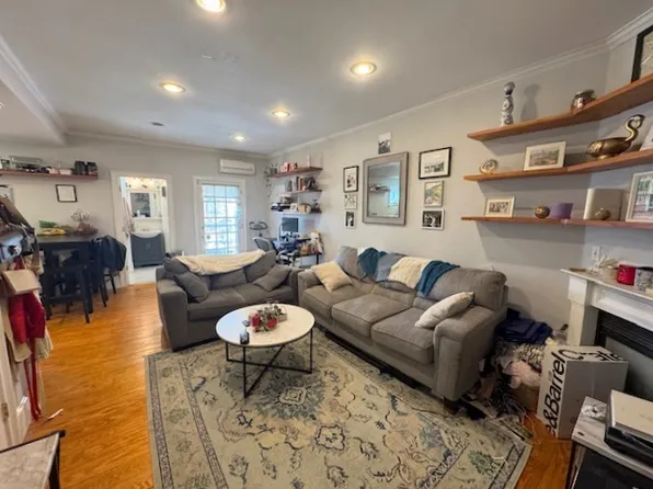 137 M St #2, South Boston, MA 02127