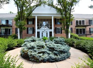 75 Atterbury Blvd APT 214, Hudson, OH 44236