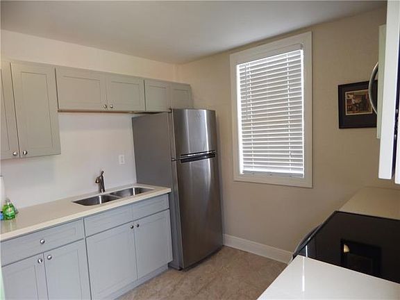3rd image of 2211 Ursulines Ave