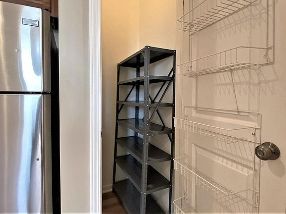 5th image of 3323 N Sheffield Ave #5R