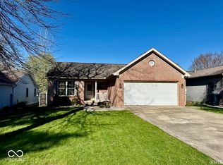 305 S Schroeder Rd, Muncie, IN 47304