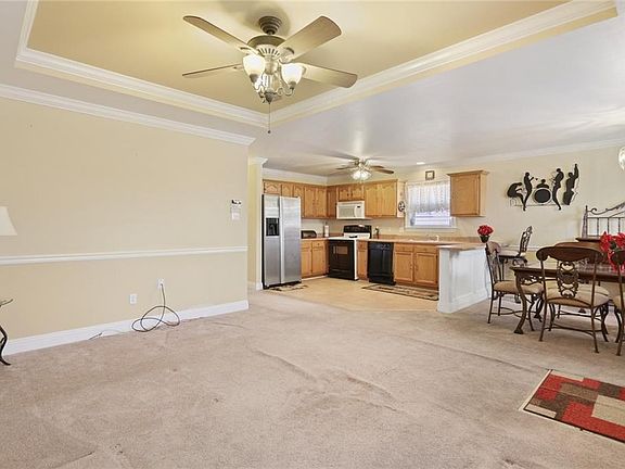 3rd image of 11407 Curran Blvd