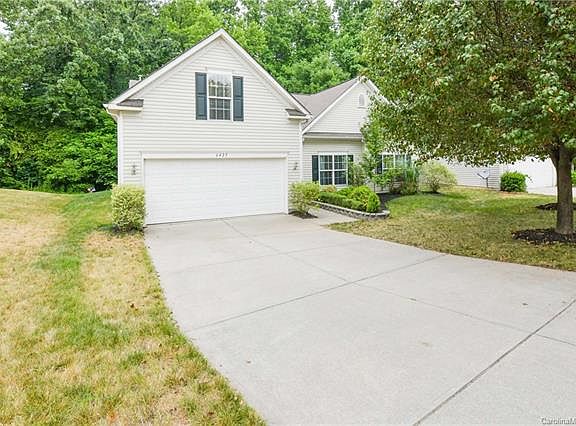 2nd image of 6425 Sackett Way