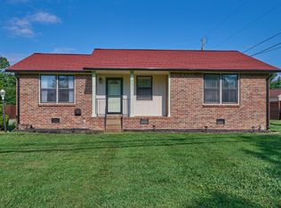 501 Black Patch Dr, Springfield, TN 37172