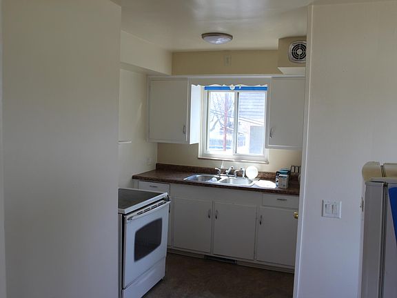 3rd image of 249 Parker Ave