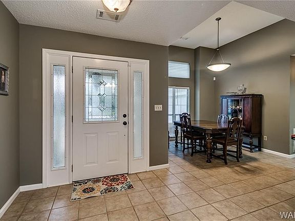 3rd image of 11412 Saint James Ct