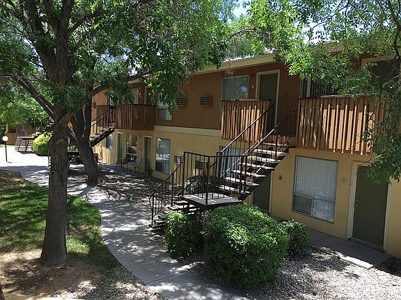Exterior & Landscaping