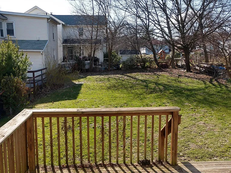 8 N Bridge St — Photo 2