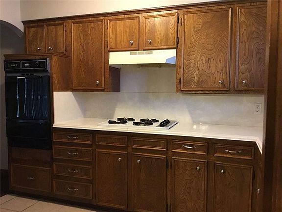 3rd image of 701 Michael Dr