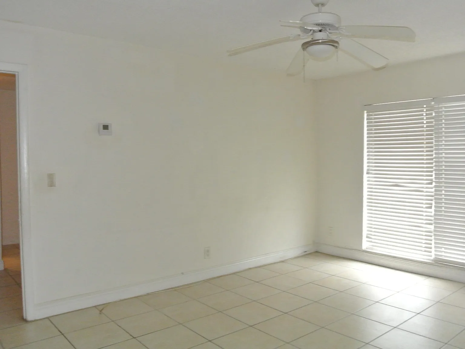 2 bed, 2.0 bath, 1081 sqft, $2,000 — Photo 2