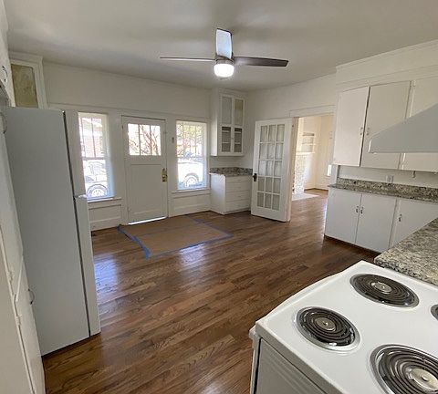 4th image of 521 Willow St #A