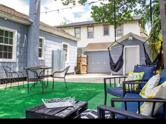 4th image of 701 Parkhill St