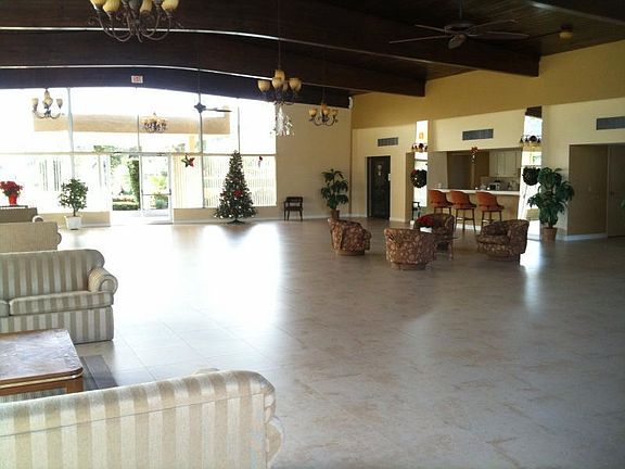 3rd image of 470 Executive Center Dr APT 2