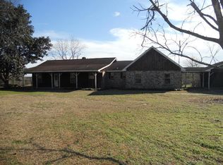 172 W Black Creek Rd, Sumrall, MS 39482