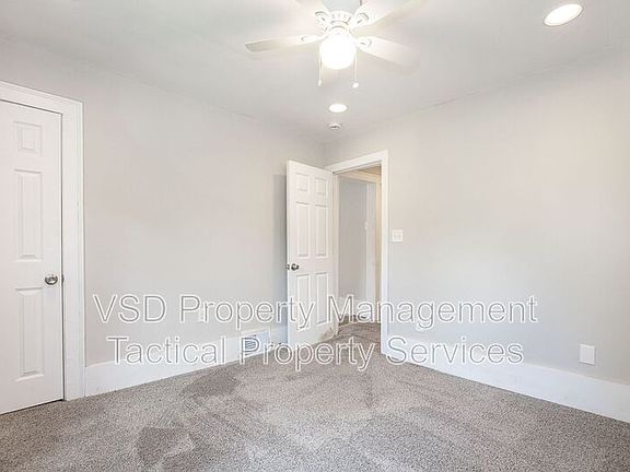 4th image of 3692 E 147th St