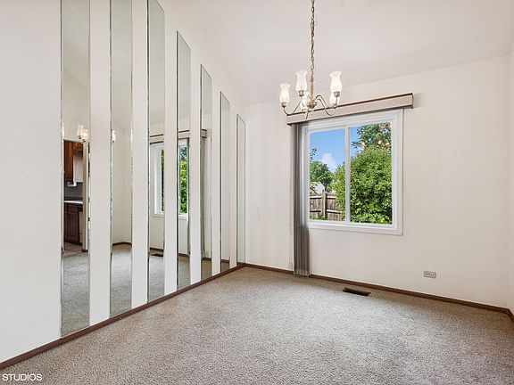 3rd image of 1196 Jasmine Ct