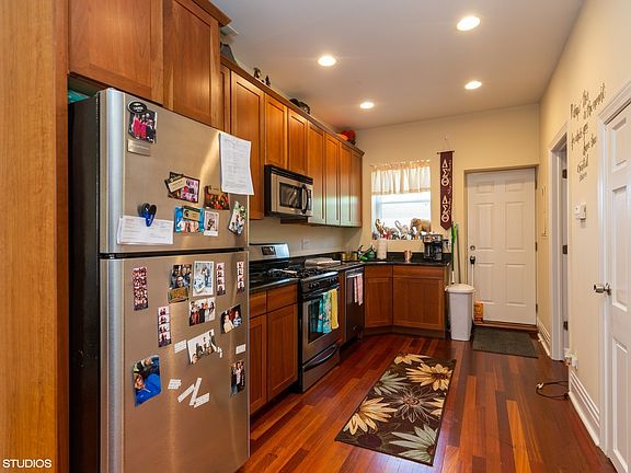 3rd image of 5342 N Winthrop Ave APT 2W