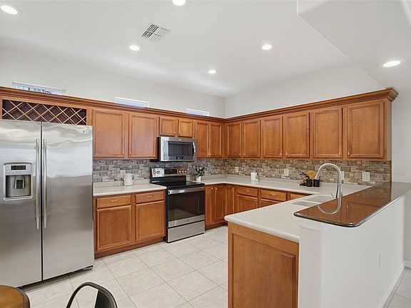 5th image of 8005 Shaddock Pl