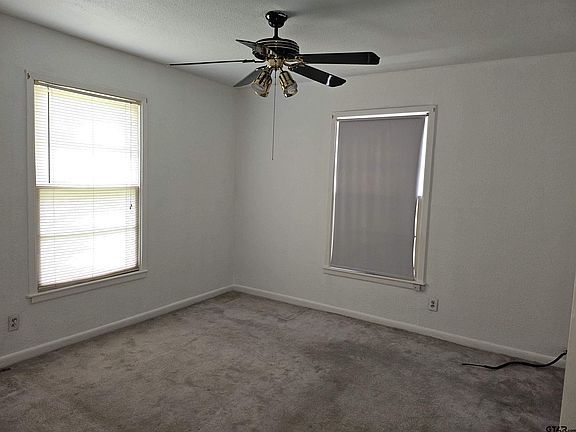 3rd image of 11922 Woodlark St