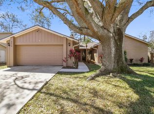 4810 Fox Hunt Dr, Tampa, FL 33624