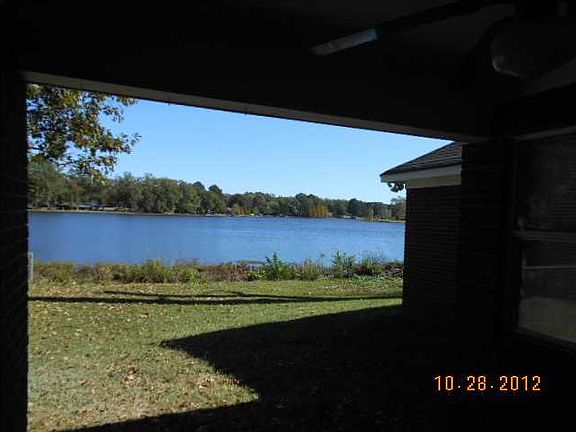 3rd image of 115 Longwood Dr