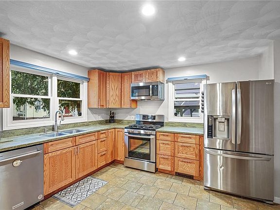 5th image of 110 De Pasquale Ave