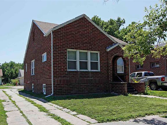 3rd image of 1116 E 5th St