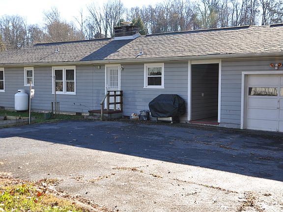 3rd image of 5221 Daphne Dr