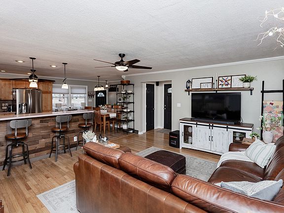 5th image of 2301 Prospect Ave