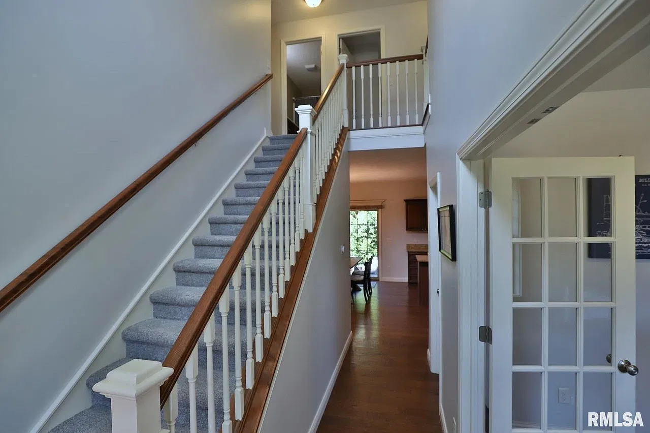 4 bed, 3.5 bath, 2728 sqft, $3,200 — Photo 4