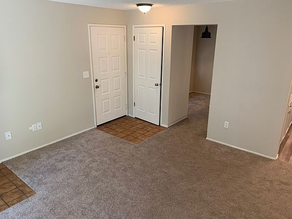 5th image of 301 Del Verde Cir APT 3
