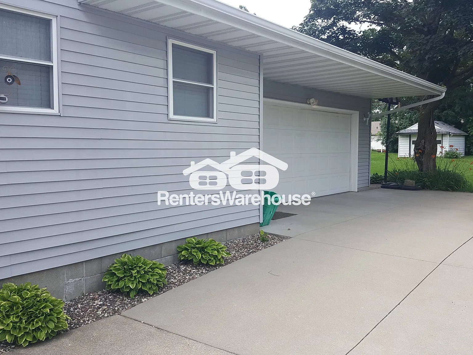 4 Bdrm 2 Bath Home In Owatonna available November 1st — Photo 3