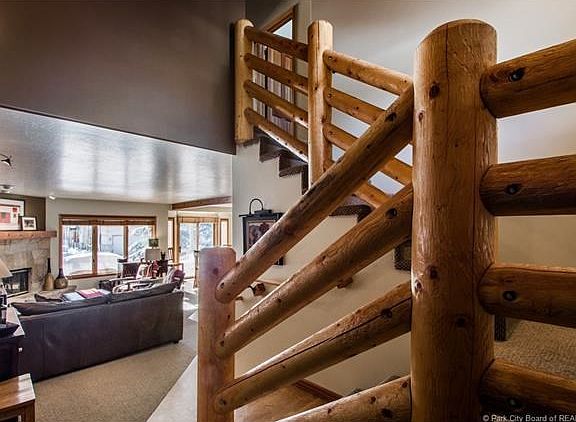 5th image of 2464 Deer Lake Dr #6B