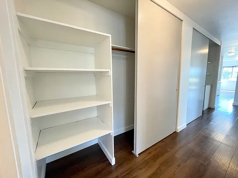 Bayview Apartments — Photo 107