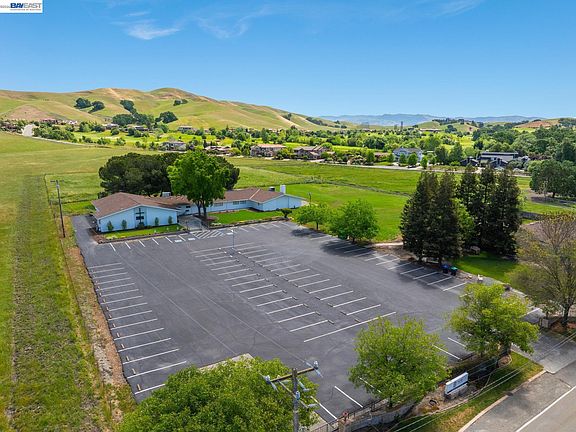 5th image of 6656 Alisal St