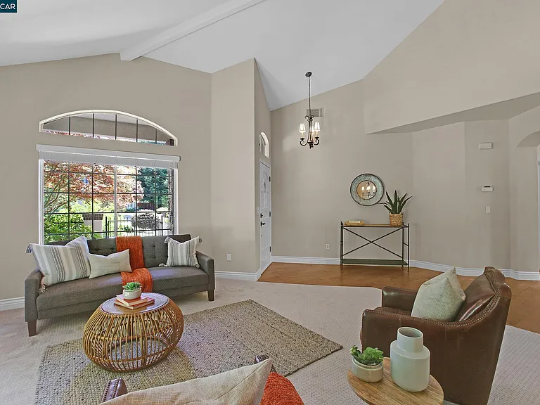 706 Endsliegh Ct — Photo 6